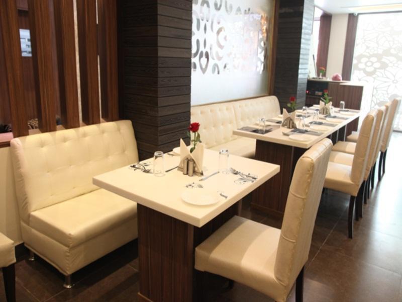 Hotel Poonam Plaza Agra  Eksteriør billede