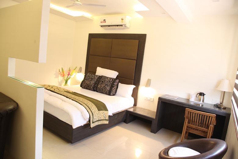 Hotel Poonam Plaza Agra  Eksteriør billede