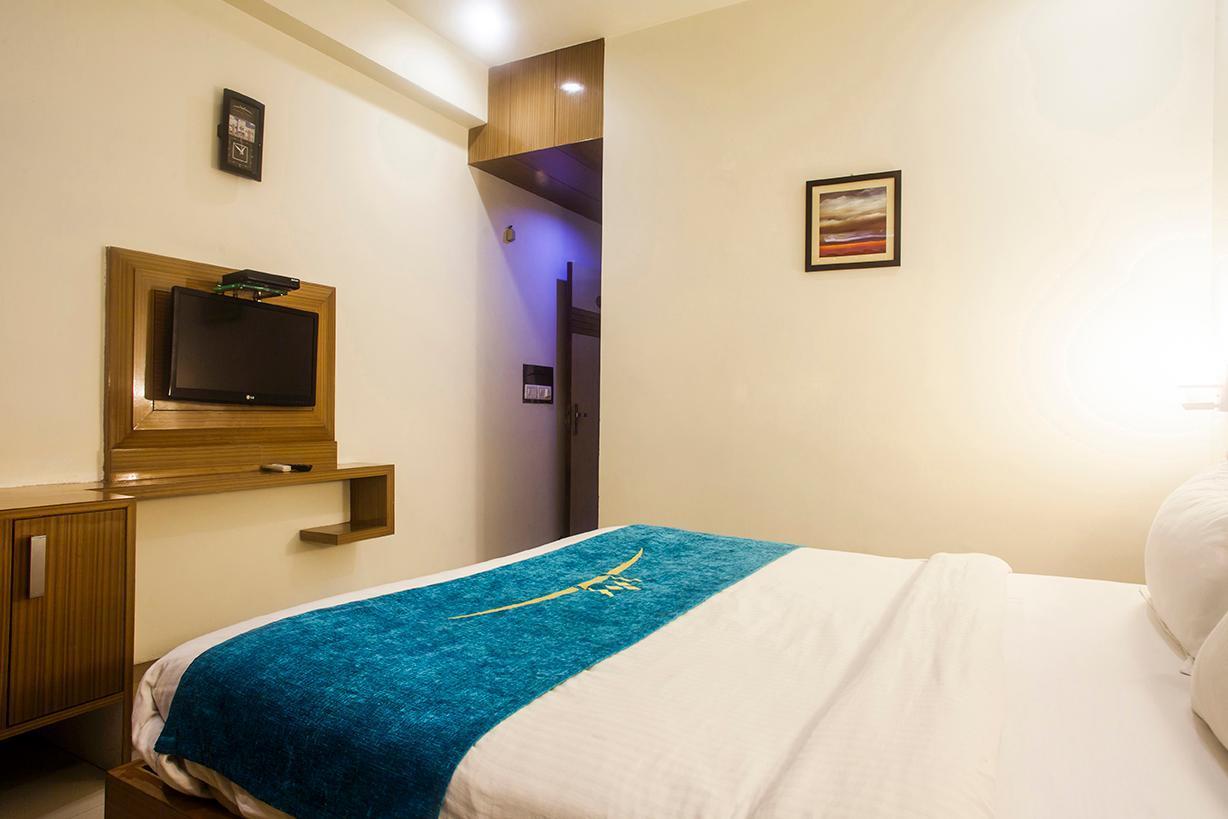 Hotel Poonam Plaza Agra  Eksteriør billede