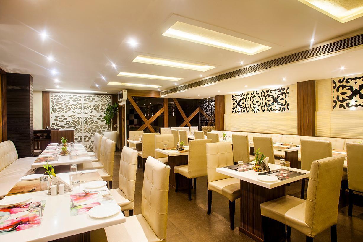 Hotel Poonam Plaza Agra  Eksteriør billede