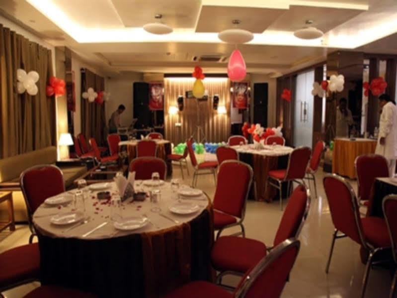 Hotel Poonam Plaza Agra  Eksteriør billede